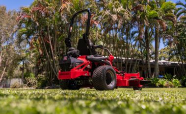 Zero-Turn vs Tractor Mower for Big Blocks